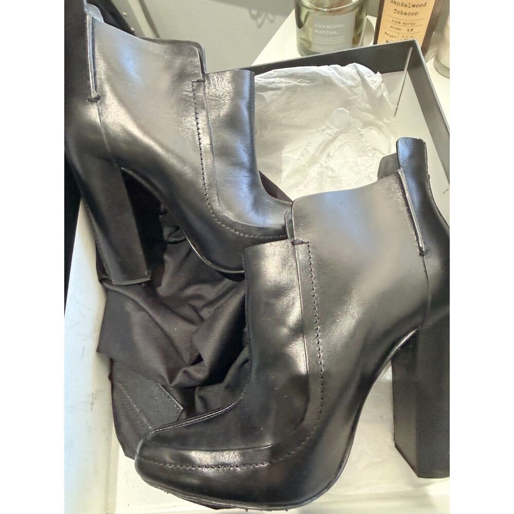 Alexander Wang Black Leather Kim Runway Ankle Boot 8.5 IT 38.5 - Picture 3 of 8